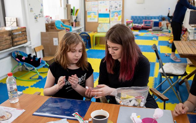 У Польщі змінили правила виплат "800+" і "300+": хто втратить допомогу