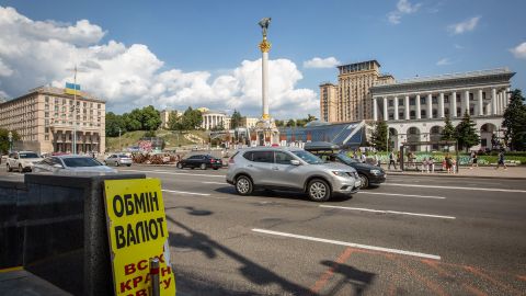 Наличный доллар подешевел: НБУ пояснил ситуацию на рынке