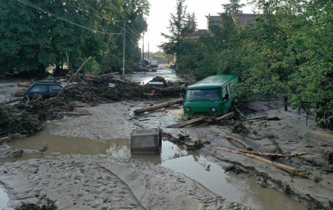 В Болгарии затопило курортный поселок: есть погибший