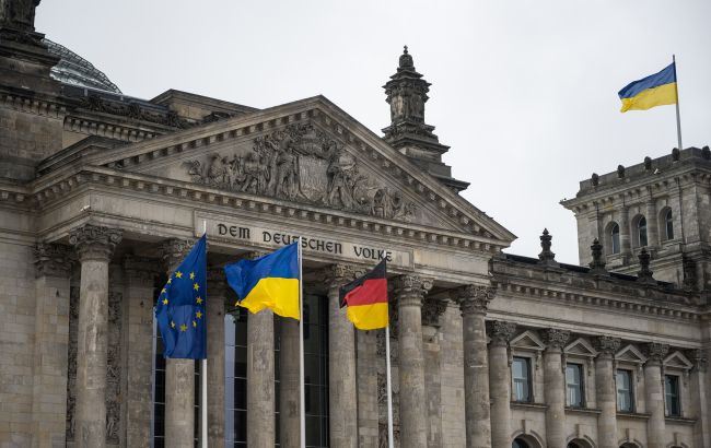 У Берліні заборонили прапори України та Росії 8 та 9 травня