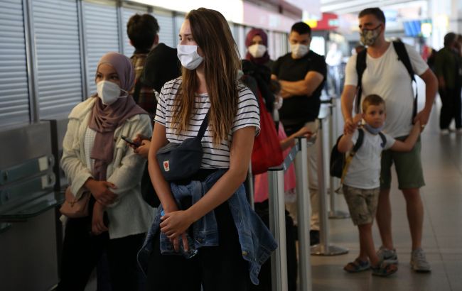 Греція змінила умови в'їзду в країну для туристів