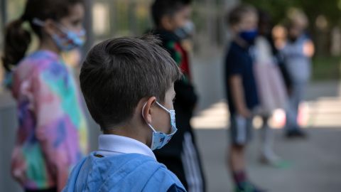 В Україні діти повинні носити маски в громадських місцях: з якого віку