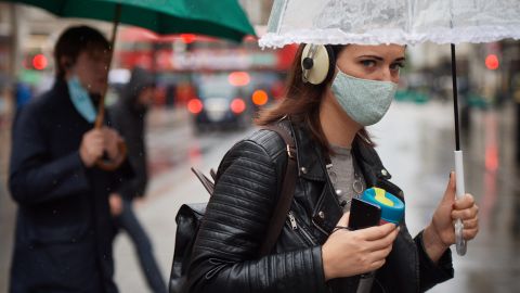 Негода до кінця квітня і сезони дощів у травні: синоптики дали прогноз на місяць