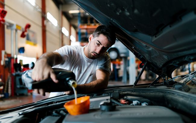 Как часто менять масло в авто: всегда ли прав автопроизводитель