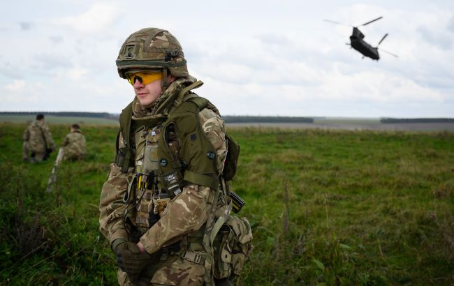 Британські війська готові евакуюватися з України у разі вторгнення РФ, - Daily Express