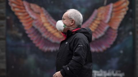 Комендантська година та жодних зібрань: Туніс знову посилює карантин