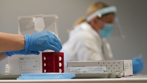 ВОЗ объявила индийский вариант COVID глобальной угрозой