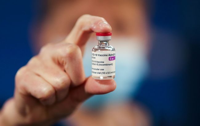 США поділяться своїм запасом вакцини AstraZeneca після її схвалення