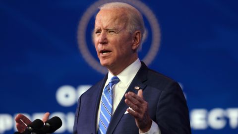 Байден поручил разведке удвоить усилия по установлению происхождения COVID-19