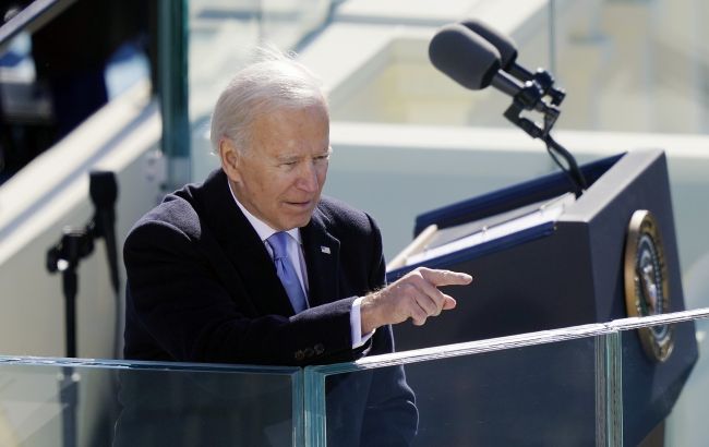 Байден запропонував Путіну зустрітися влітку