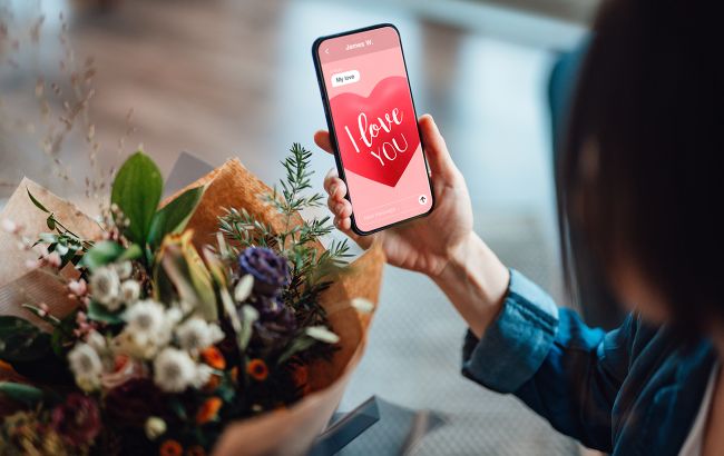 Небанальные поздравления с Днем влюбленных: стихи и СМС, от которых тает сердце