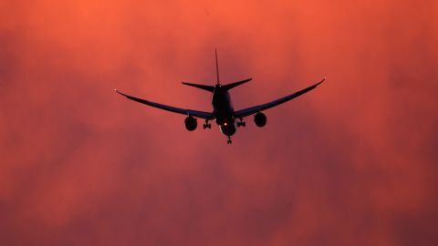 Второй за день. В России подал сигнал тревоги еще один пассажирский самолет