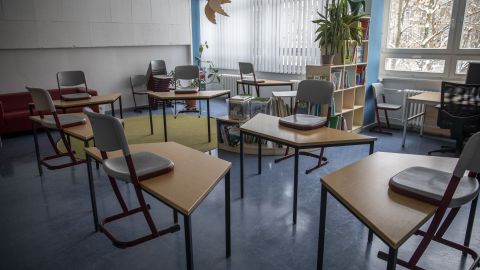 В Черкассах продолжили дистанционное обучение для учеников 5-11 классов