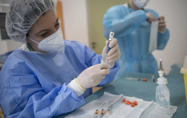 Минздрав Австрии: COVID-вакцинация уже сохранила почти 2200 жизней