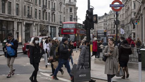 Британія спрощує правила в'їзду для вакцинованих: що треба знати