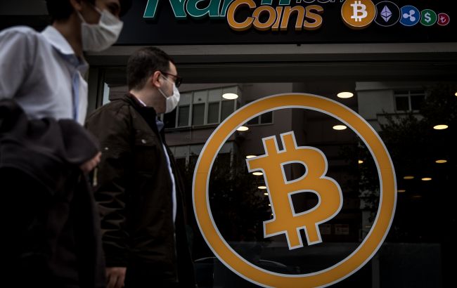 Биткойн "подорожал" почти до 800 млрд долларов из-за сбоя на криптоплощадке