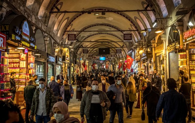Локдаун в Турции вызвал панику у туристов: украинцам объяснили, стоит ли переживать