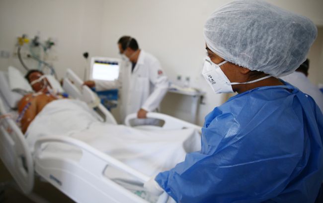 В Украине увеличивается госпитализация COVID-больных, заняты 54% коек