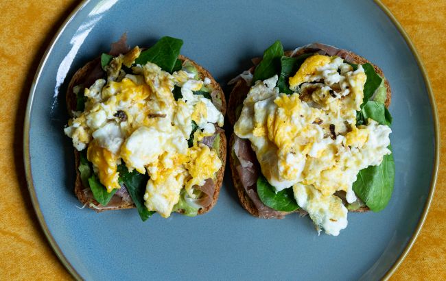 Это блюдо даст вам сытость до обеда: готовится всего 10 минут