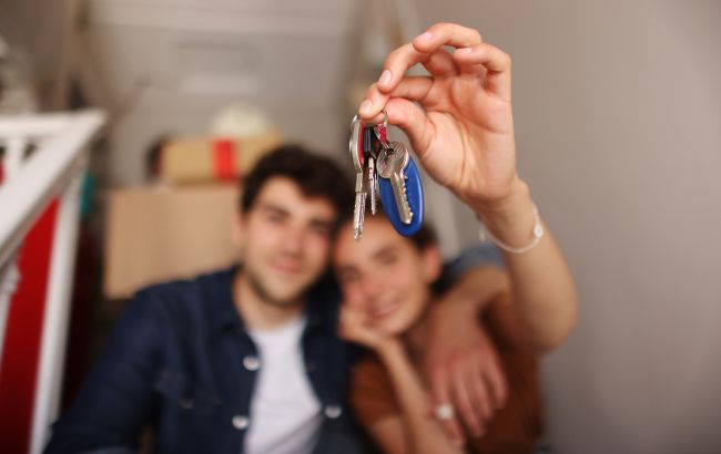 Приметы о ключах, которые знает не каждый: почему ими нельзя играть или класть на стол