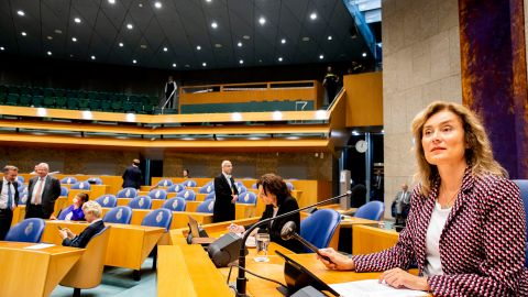 В парламенте Нидерландов не поддержали участие страны в "перевооружении Европы"