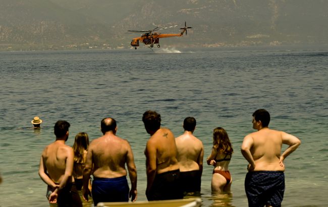 У Греції, де вирують пожежі, зафіксували екстремальну спеку