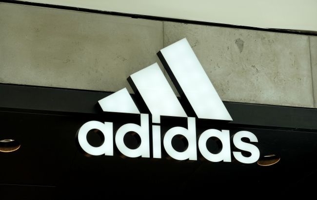 Adidas останавливает работу в России, но не выходит окончательно
