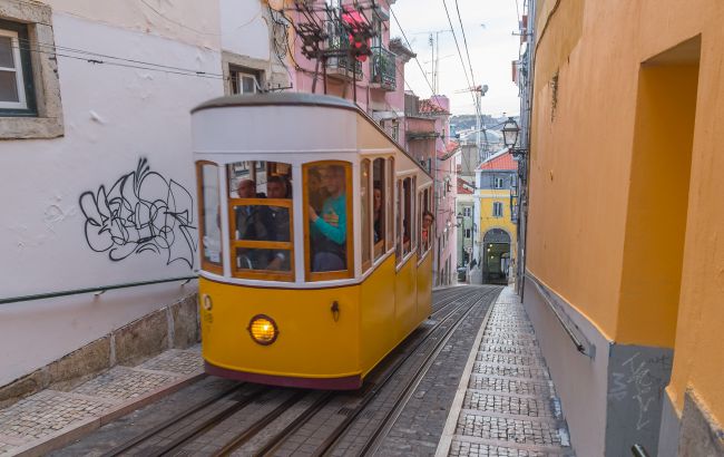 У трагедії з фунікулером у Лісабоні загинув українець, - МЗС