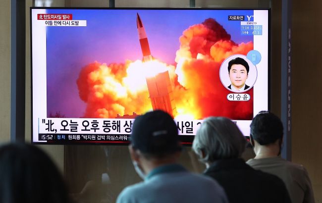 Северная Корея запустила баллистическую ракету в сторону Восточного моря