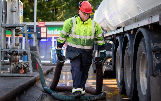 Паливо дешевшає: актуальні ціни на бензин, дизель та автогаз в Україні