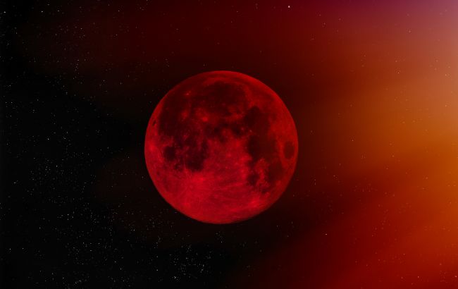 Повне Місячне затемнення над Україною: як і коли його спостерігати