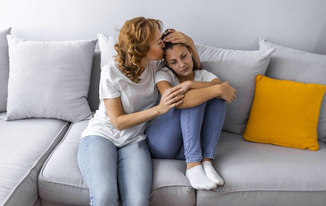 "Янголи" та "хмаринки" шкодять: психолог про те, як говорити дітям правду про загибель рідних