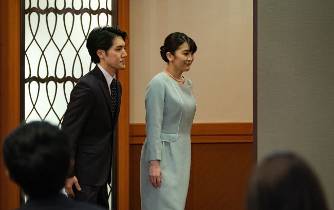 Принцесса Японии вышла замуж за юриста, отреклась от семьи и 1,3 млн долларов: красивая история любви на фото