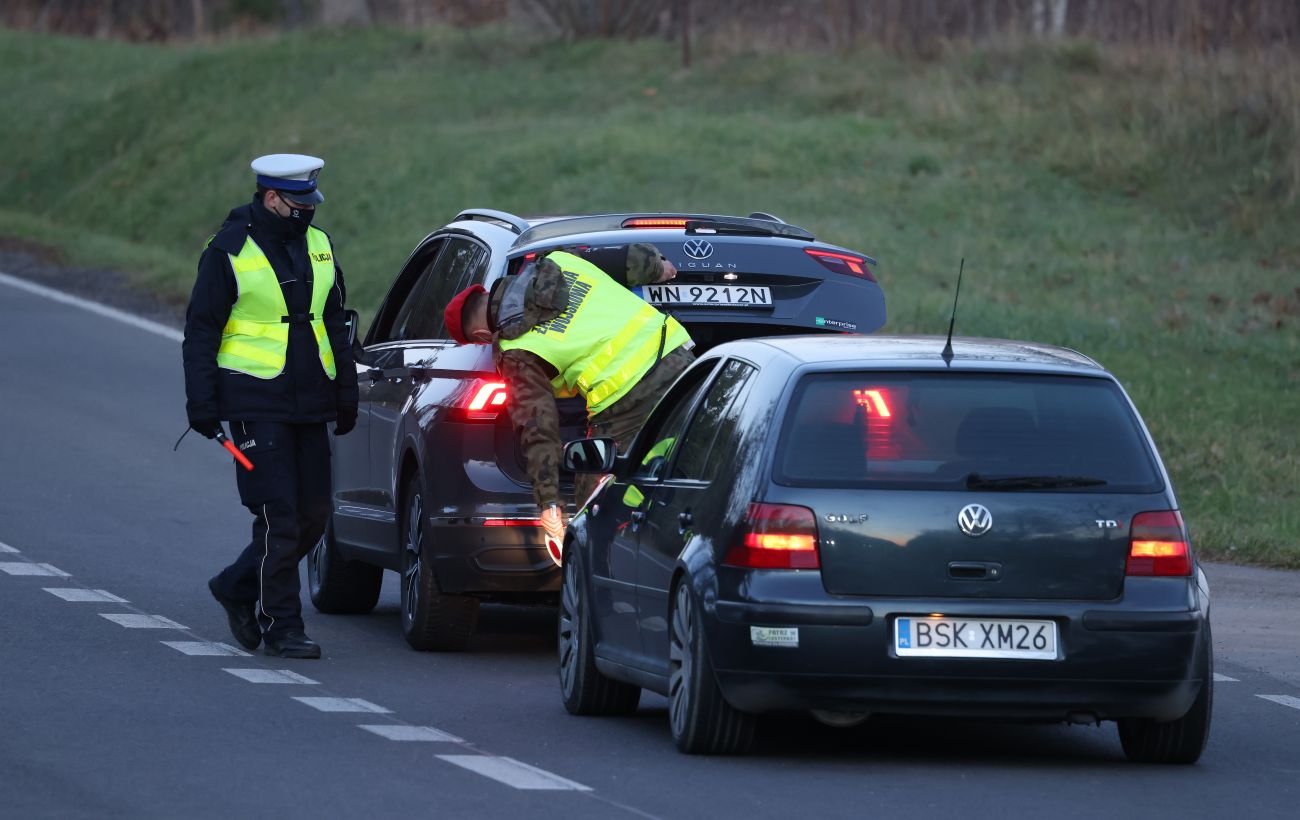 Задержанные украинцы. Польская полиция. Авто украинцев в Польше. Украинские гастарбайтеры в польских СМИ. Нелегалы из Украины в Польше.