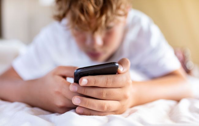 Посмотрите, как инфлюенсеры могут выглядеть в 2050: шокирующий прогноз экспертов