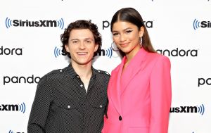 Стиліст Зендеї "слил" правду про її таємне весілля з Томом Голландом (відео)