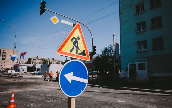 Киян попереджають про обмеження руху на одній із вулиць: де і на скільки