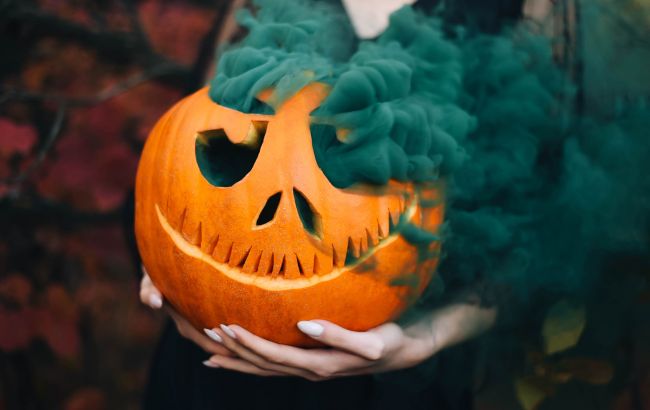 "Осенние деды" вместо Хэллоуина? Имели ли украинцы аналогичный праздник чествования умерших