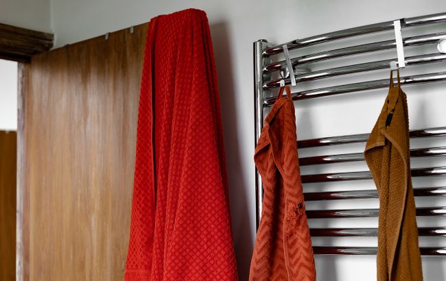 Не мойте им пол и не дарите: народные приметы о полотенце, которые спасут ваш дом от болезней