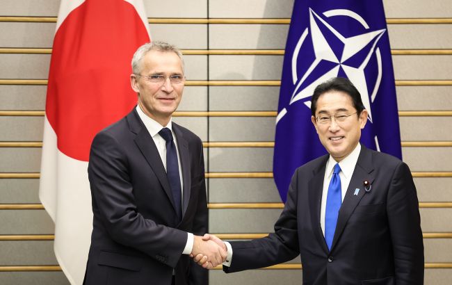 НАТО и Япония обязались укреплять связи перед лицом угрозы со стороны России и Китая