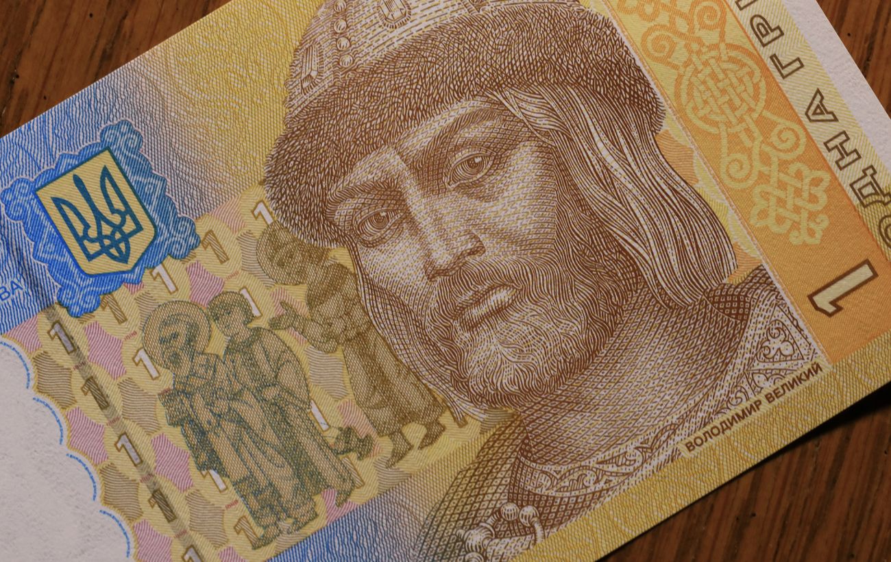 Старі гривні перестали приймати 2 березня - стало відомо, як їх обміняти