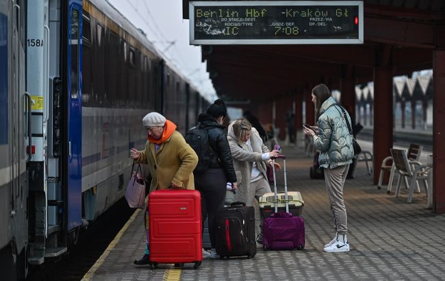 Скільки біженців у Німеччині планують повернутися до України: опитування