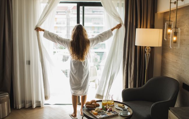 Ви про це навіть не думали: 11 предметів у готелях, яких не можна торкатися руками