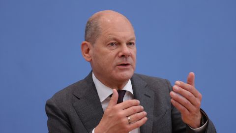 Чи може допомога Україні від США різко скоротитися за Трампа: думка Шольца