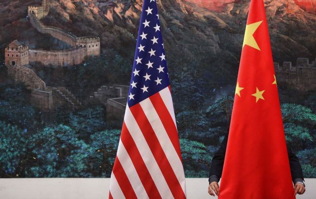 США и Китай продолжают торговые переговоры, несмотря на напряженные отношения, - FT