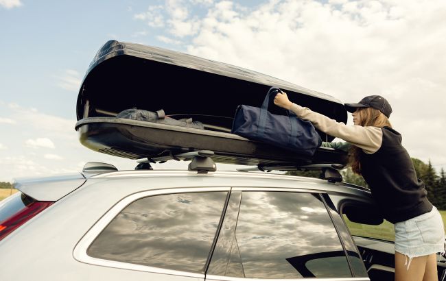 На даху, в салоні і багажнику: як безпечно перевезти вантаж в авто і що говорять ПДР