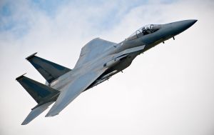 Удар по своїм? У США підтвердили втрату трьох винищувачів над Кувейтом