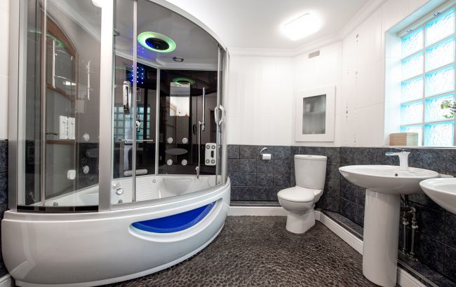 5 причин выбрать гидромассажный бокс вместо обычной душевой кабины