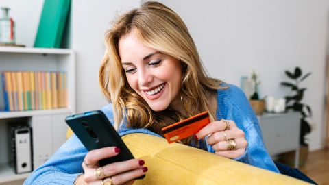 Шопінг за скріншотом та голосом: ROZETKA запустила нові AI-фічі для пошуку товарів