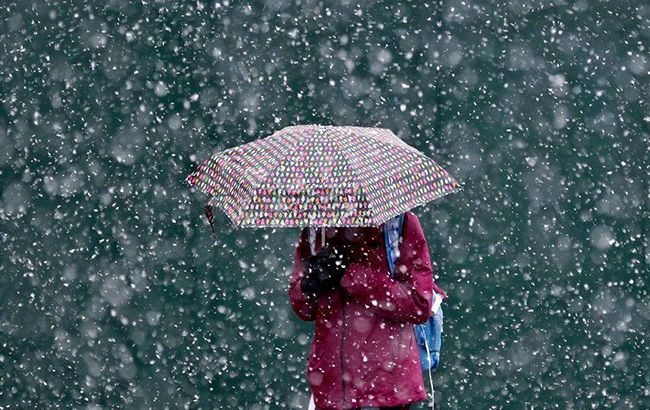 Злива зі снігом: нова стихія накриє більшу частину України